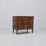 1320 7419 CHEST OF DRAWERS
